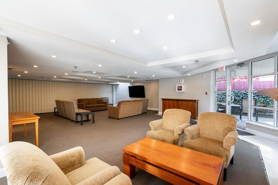 103 3625 Windcrest Drive North Vancouver, BC - 35