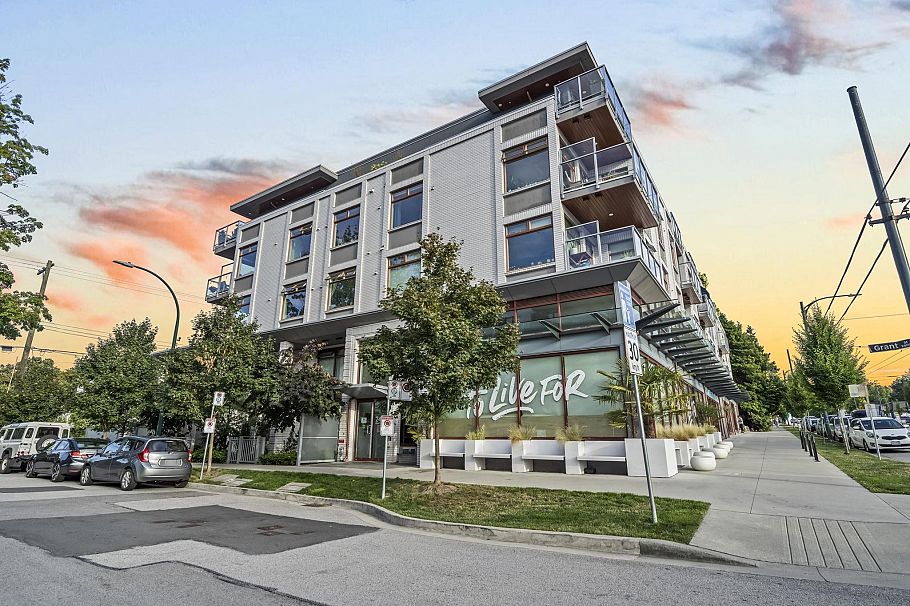 408 2408 Grant Street Vancouver, BC - 34