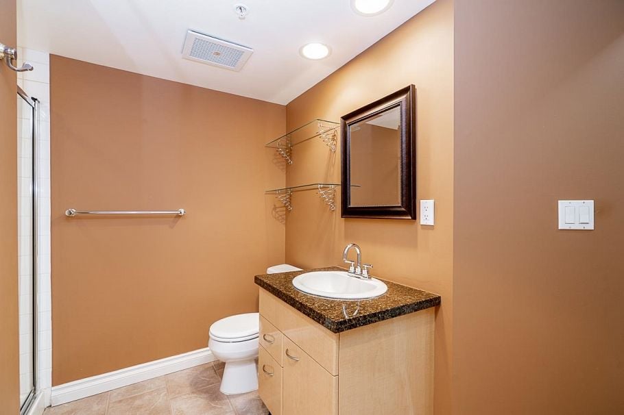 103 3625 Windcrest Drive North Vancouver, BC - 22