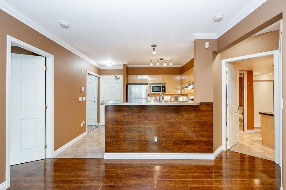 103 3625 Windcrest Drive North Vancouver, BC - 9