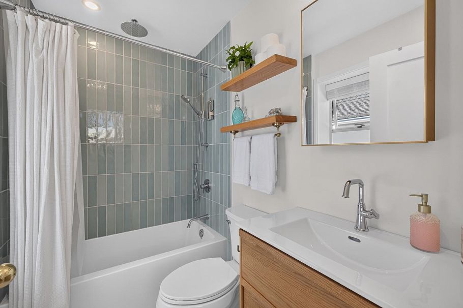 829 W 7th Avenue Vancouver, BC - 23