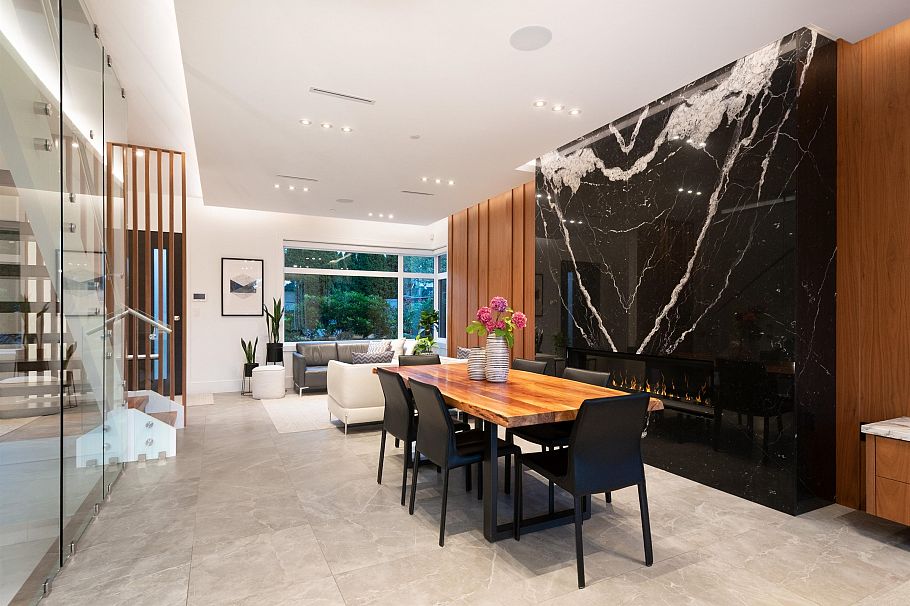 136 E 61st Avenue Vancouver, BC - 4