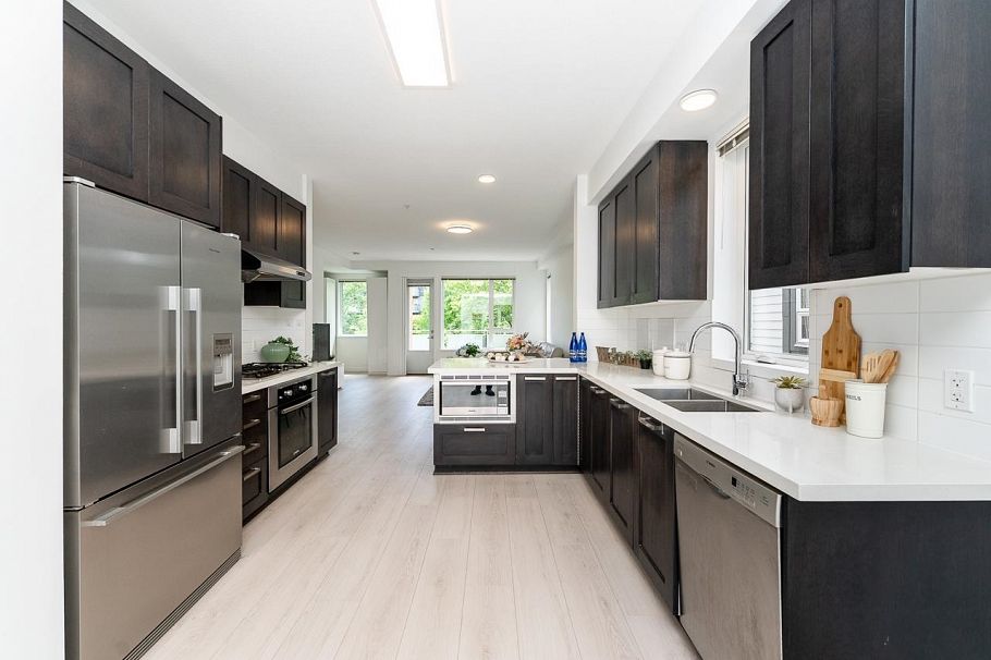 3187 E Kent Avenue North Vancouver, BC - 28