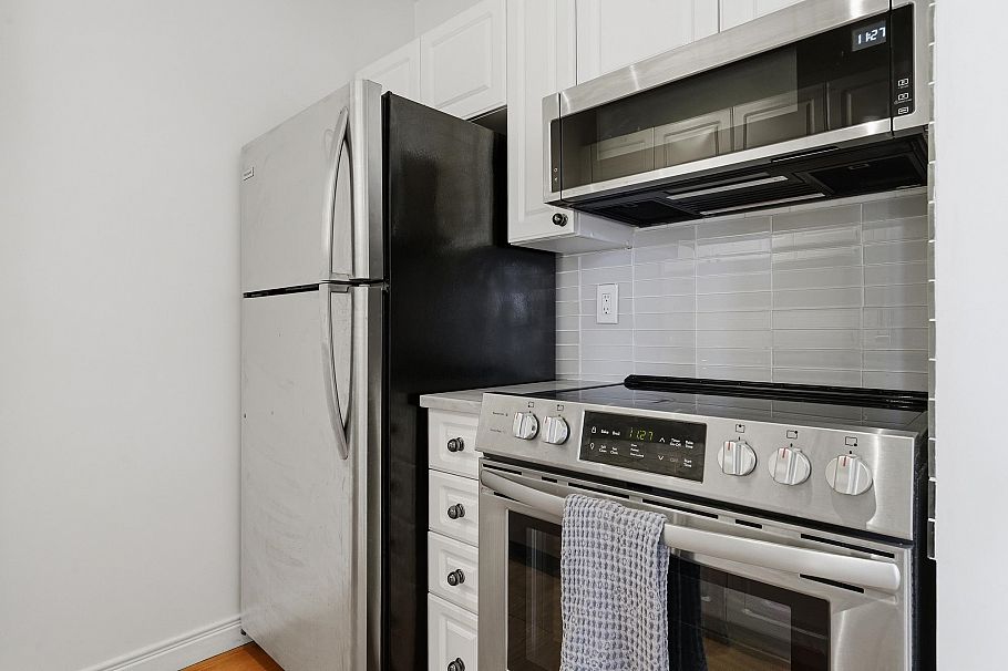 403 233 Abbott Street Vancouver, BC - 10