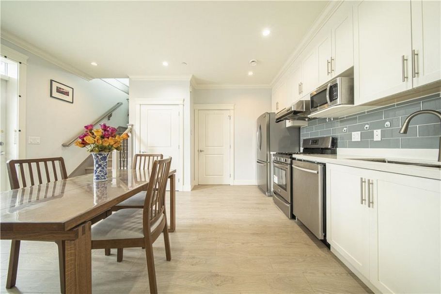 2216 Mannering Avenue Vancouver, BC - 14