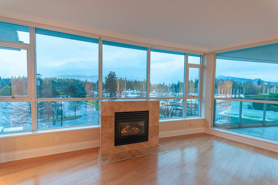 302 1777 Bayshore Drive Vancouver, BC - 2