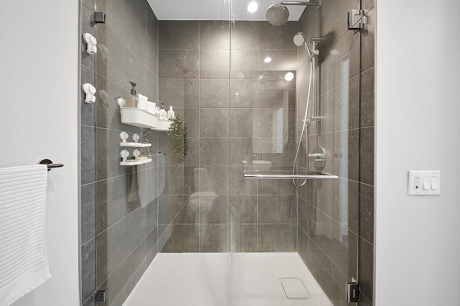 404 2375 Emery Court North Vancouver, BC - 15