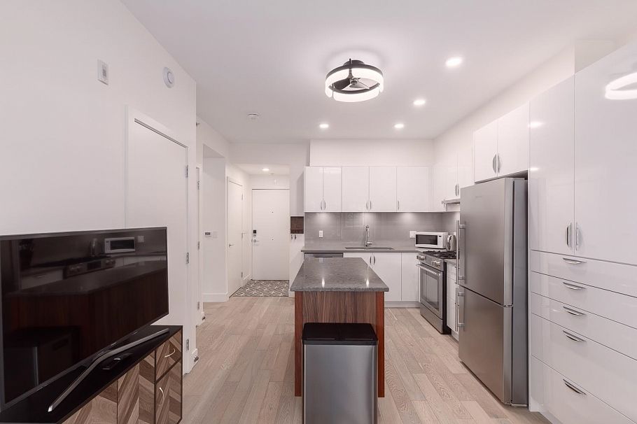 404 2666 Duke Street Vancouver, BC - 6