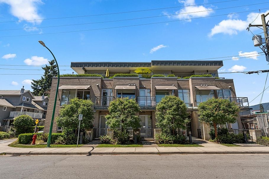 202 1591 Bowser Avenue North Vancouver, BC - 18