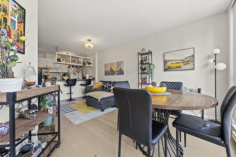 1321 938 SMITHE STREET, Vancouver BC V6Z 3H8 Vancouver, BC - 16