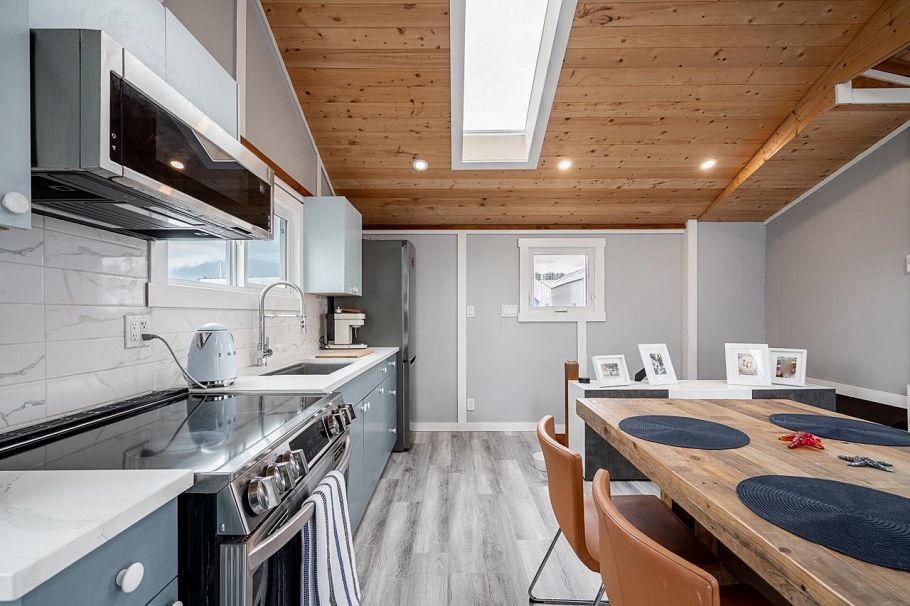 A24 415 Esplanade North Vancouver, BC - 6