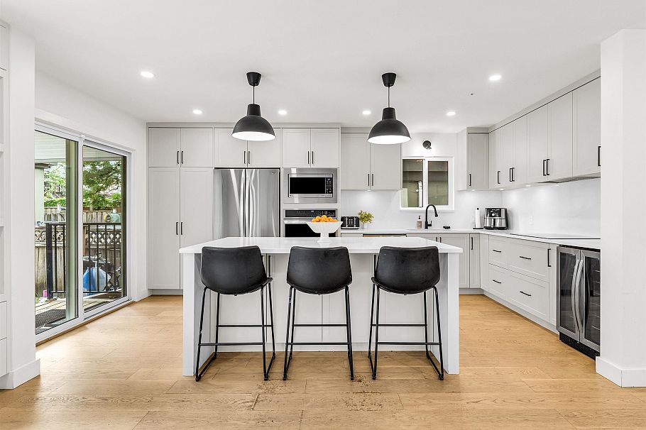 4588 James Street Vancouver, BC - 10