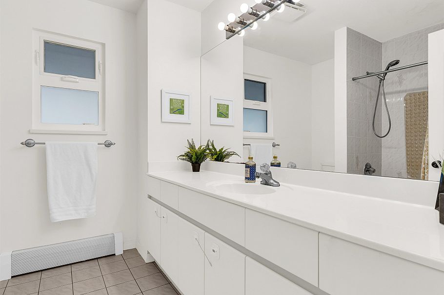 4588 James Street Vancouver, BC - 26