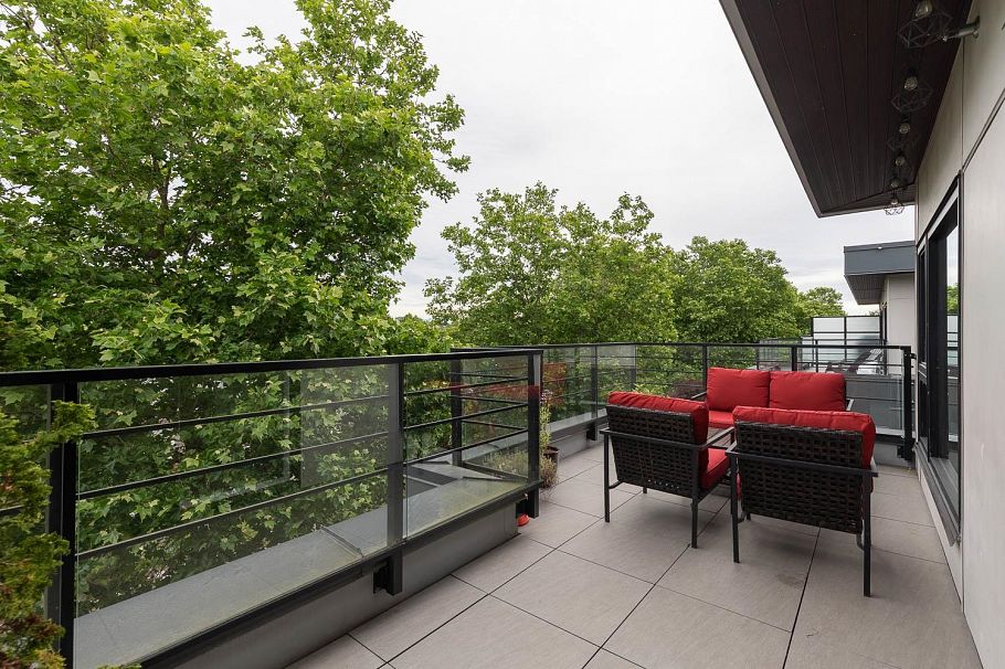 404 2666 Duke Street Vancouver, BC - 24