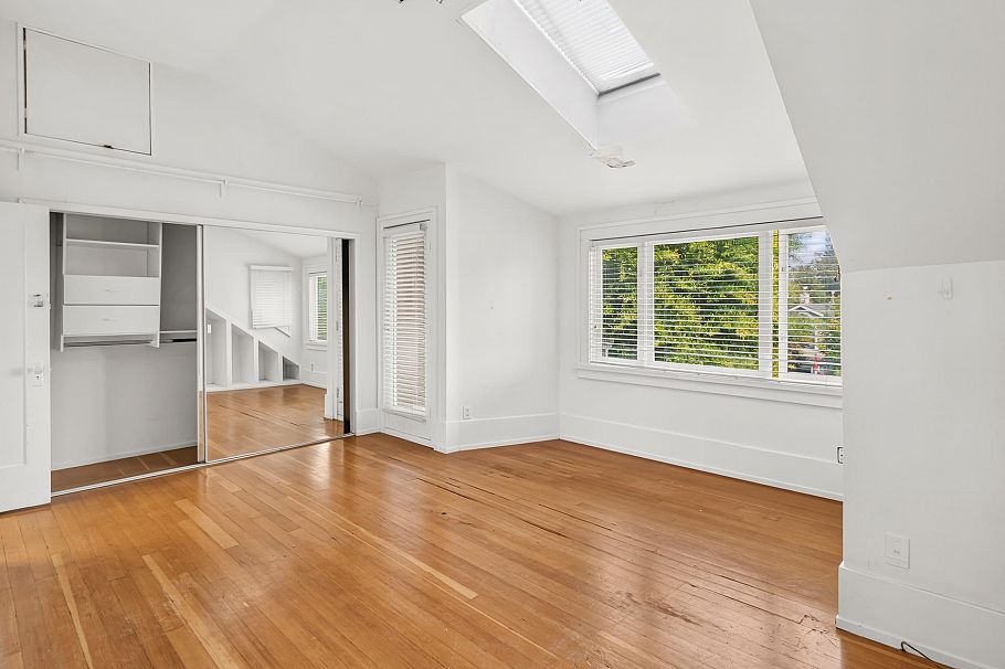 4606 W 11th Avenue Vancouver, BC - 8