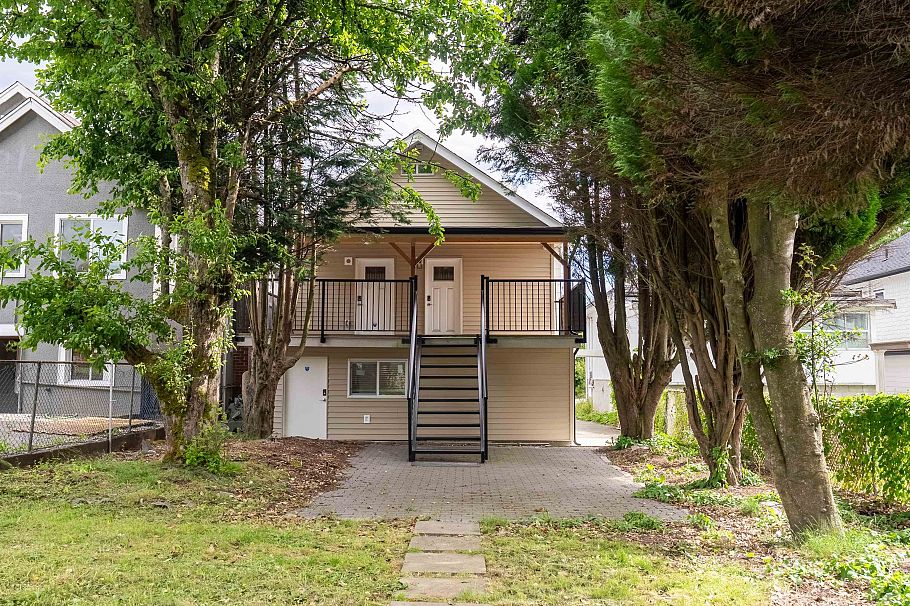 2617 Turner Street Vancouver, BC - 30