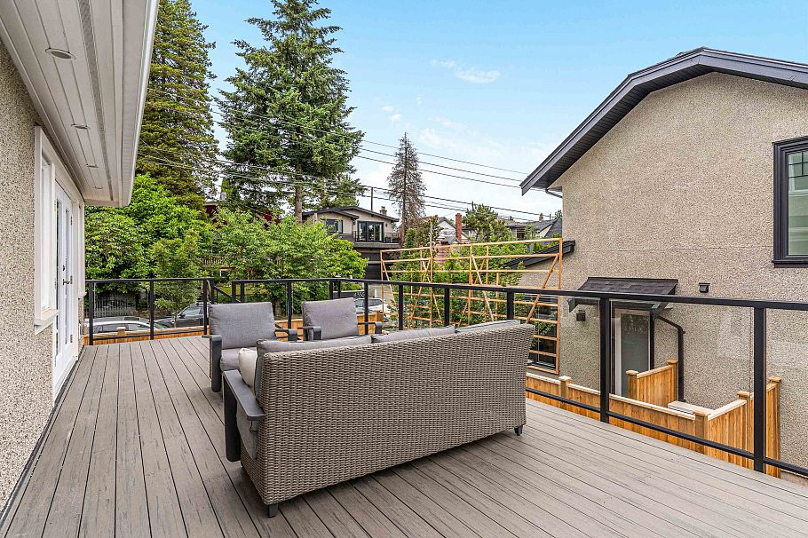 505 E 28th Avenue Vancouver, BC - 29