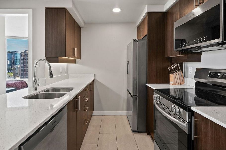 2801 1008 Cambie Street Vancouver, BC - 11
