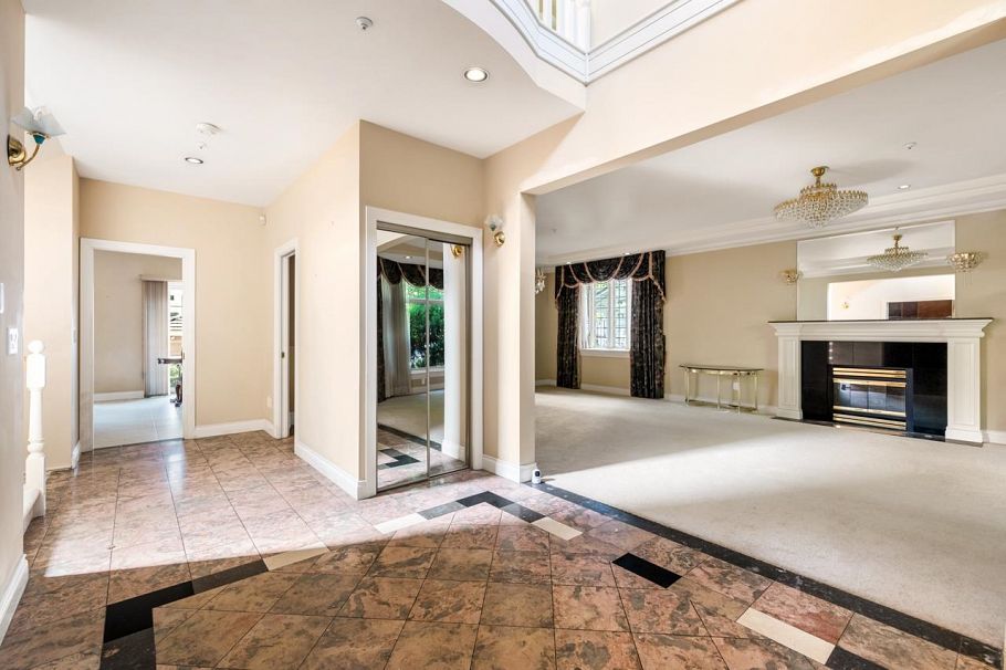 1456 W 47th Avenue Vancouver, BC - 2