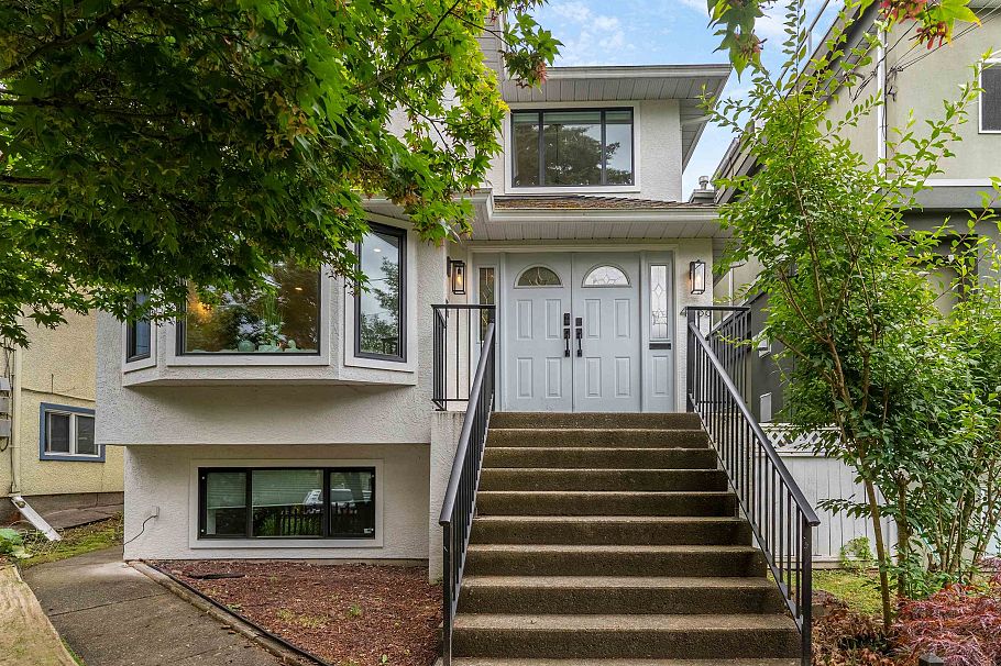 4588 James Street Vancouver, BC - 2