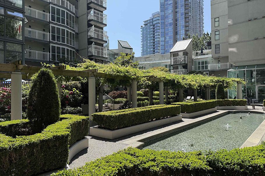 B901 1331 Homer Street Vancouver, BC - 18