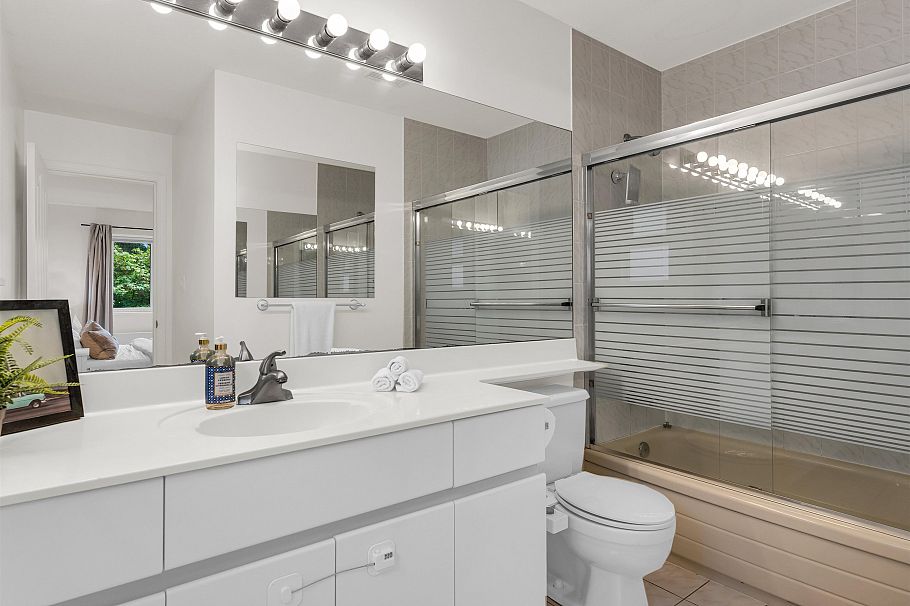4588 James Street Vancouver, BC - 21