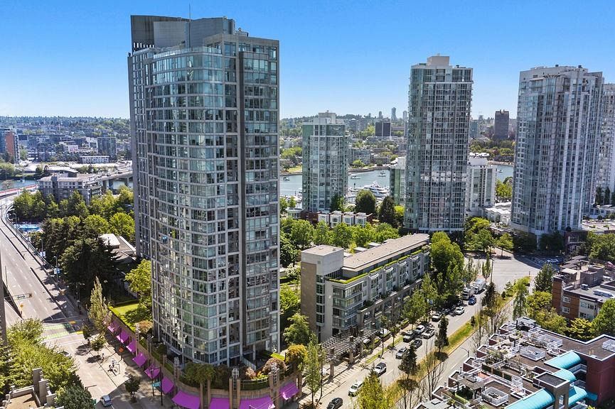 2801 1008 Cambie Street Vancouver, BC - 1