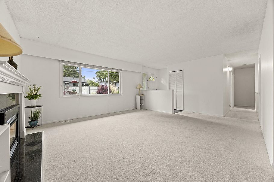 1350 Berkley Road North Vancouver, BC - 11