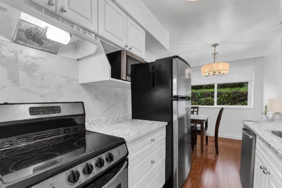1 1420 Chesterfield Avenue North Vancouver, BC - 9