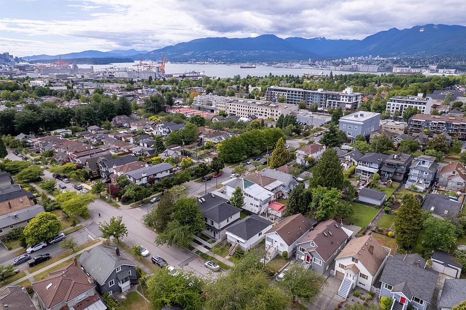 2617 Turner Street Vancouver, BC - 39