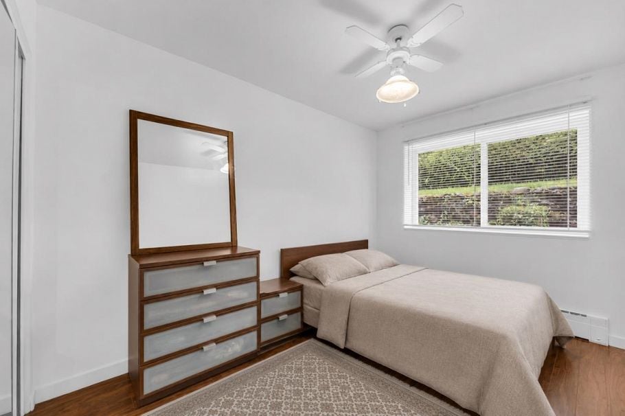 1 1420 Chesterfield Avenue North Vancouver, BC - 10