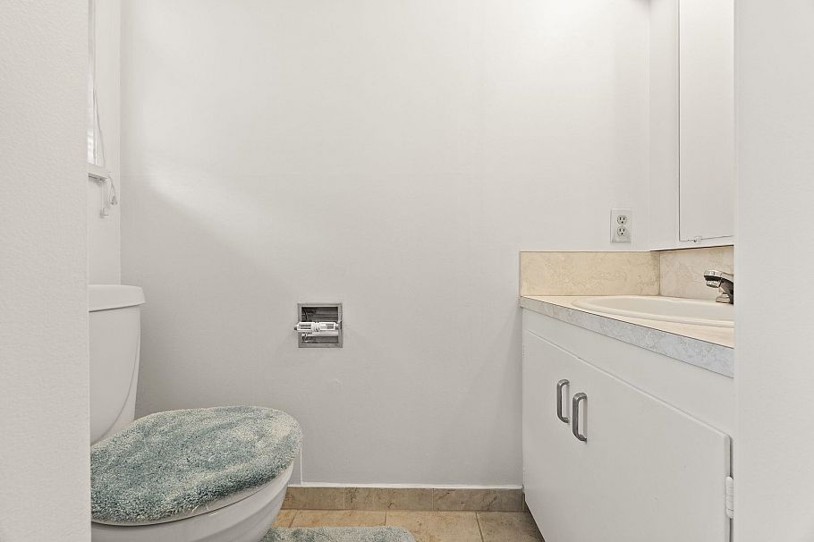 1350 Berkley Road North Vancouver, BC - 25