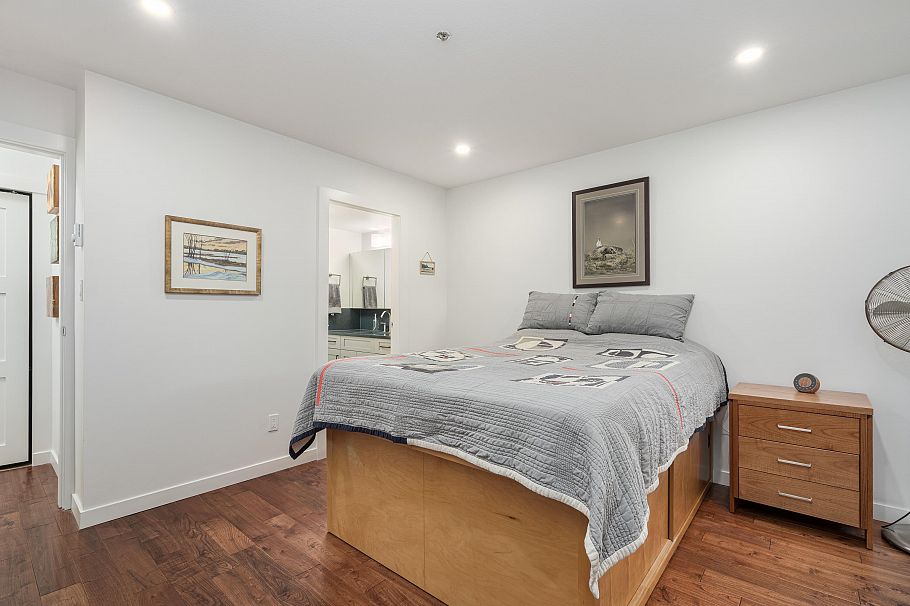208 655 W 13th Avenue Vancouver, BC - 19