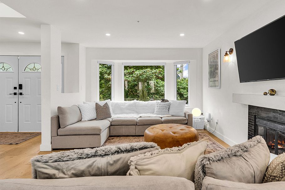 4588 James Street Vancouver, BC - 4