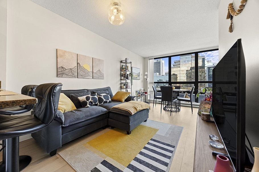 1321 938 SMITHE STREET, Vancouver BC V6Z 3H8 Vancouver, BC - 12