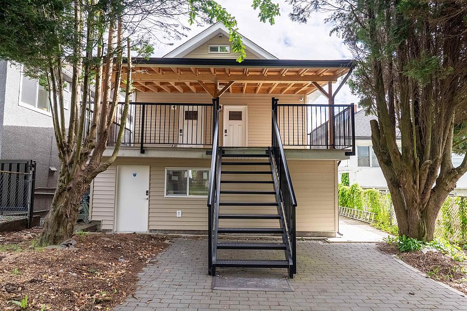 2617 Turner Street Vancouver, BC - 32