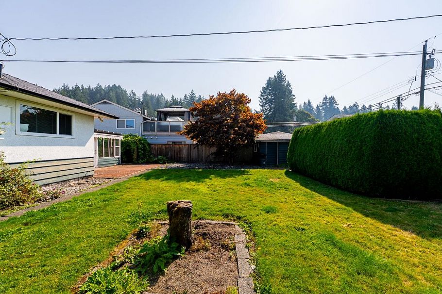 333 E 21 Street North Vancouver, BC - 30