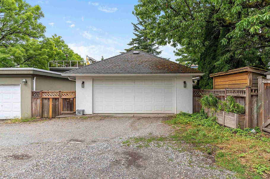 4588 James Street Vancouver, BC - 36