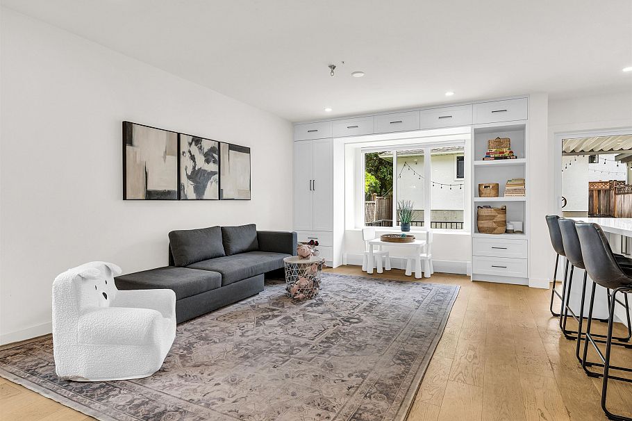 4588 James Street Vancouver, BC - 8