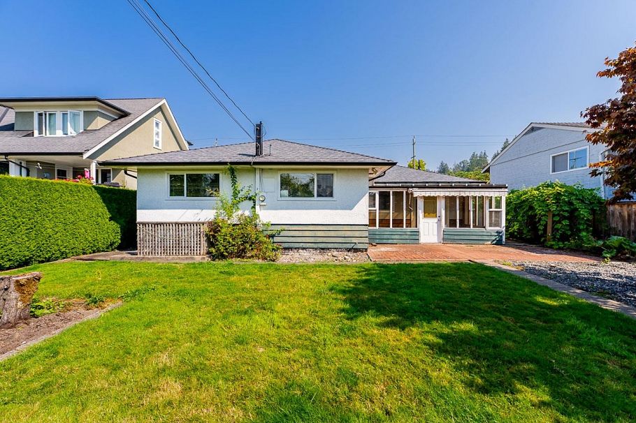 333 E 21 Street North Vancouver, BC - 36