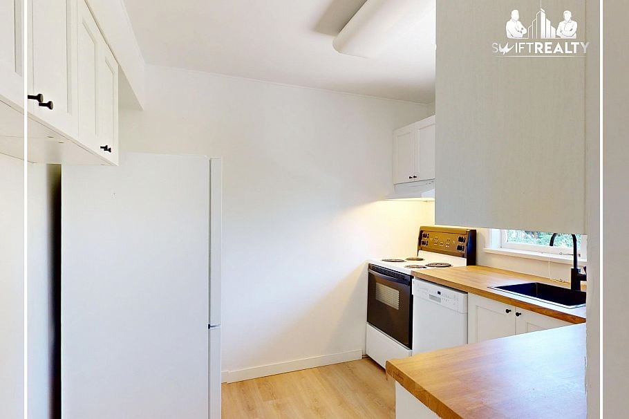 Upper Level 234 W 23RD STREET, North Vancouver BC V7M 2B3 North Vancouver, BC - 7