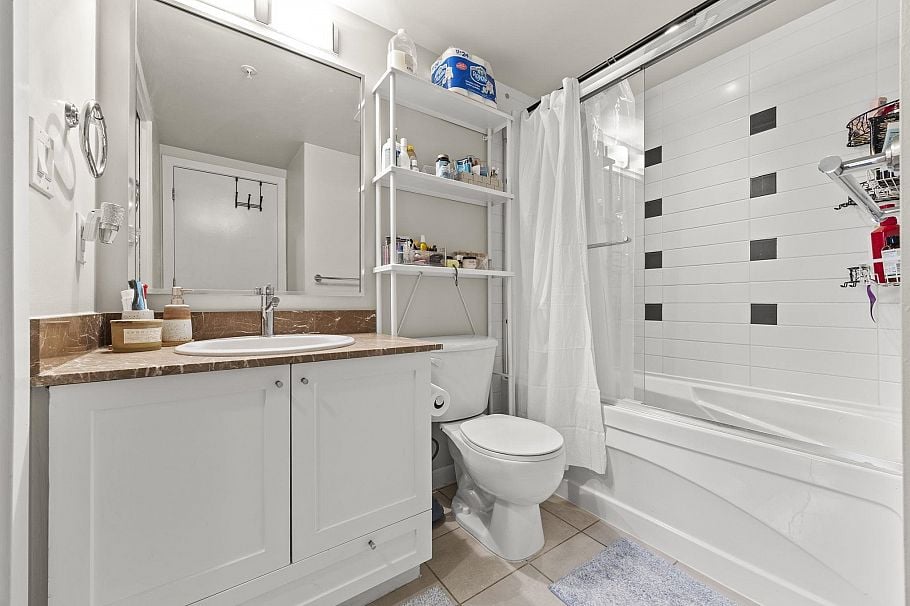 1321 938 SMITHE STREET, Vancouver BC V6Z 3H8 Vancouver, BC - 9