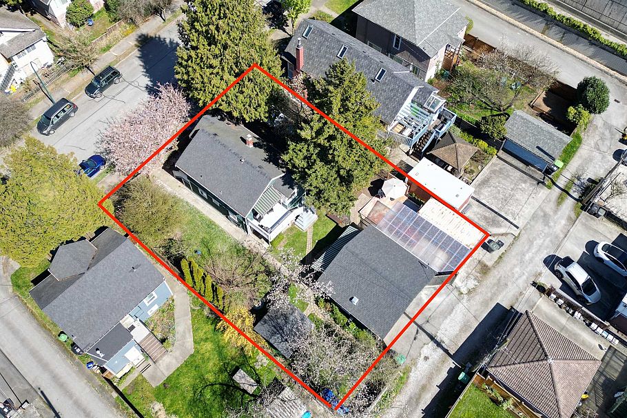3336 E Georgia Street Vancouver, BC - 38