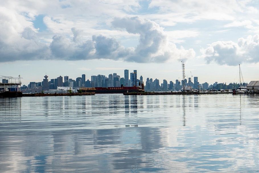 A24 415 Esplanade North Vancouver, BC - 17