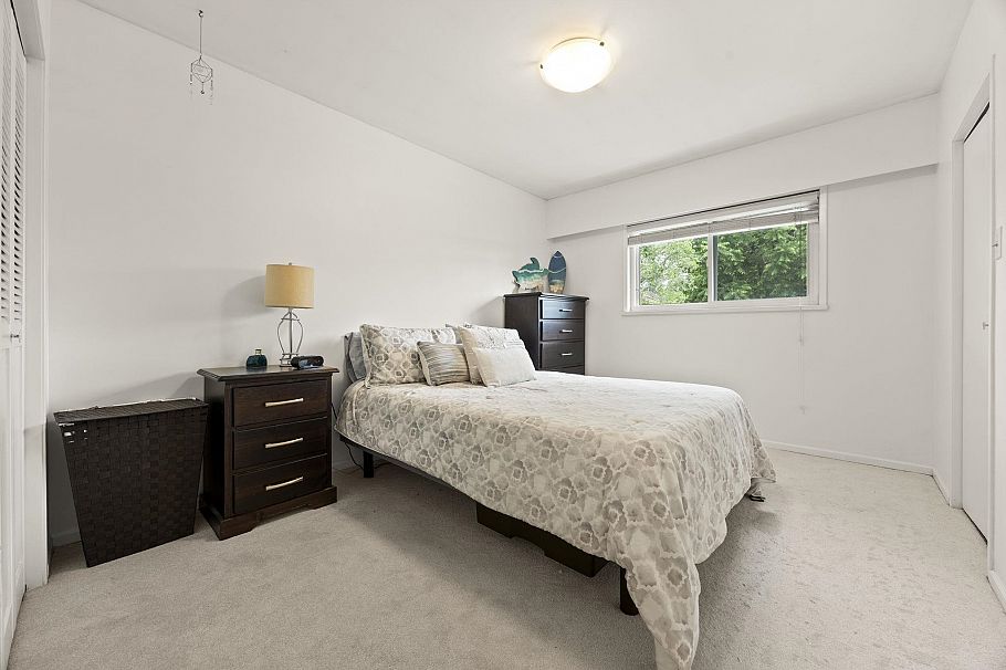 1350 Berkley Road North Vancouver, BC - 28