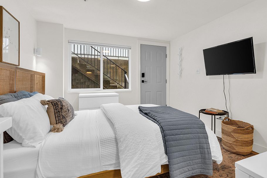 4588 James Street Vancouver, BC - 28
