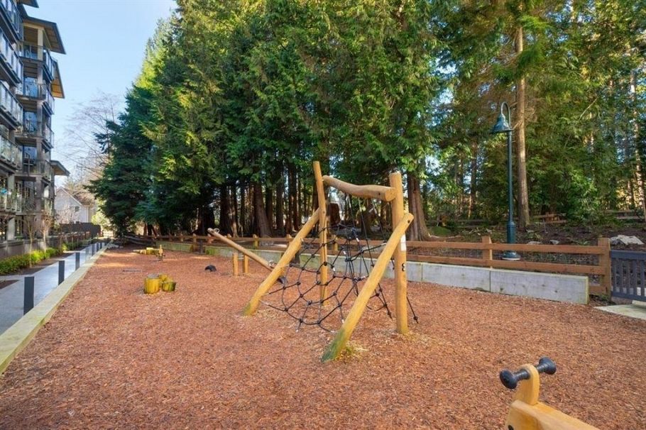 404 2375 Emery Court North Vancouver, BC - 35