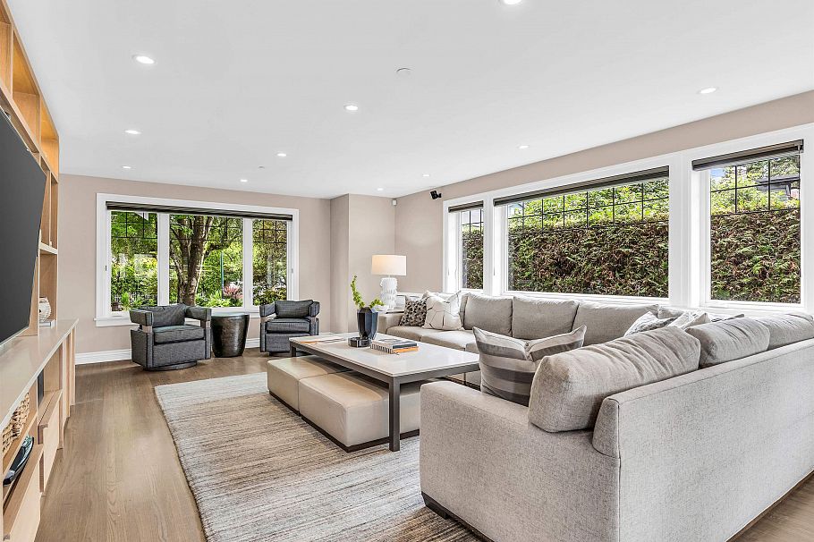 505 E 28th Avenue Vancouver, BC - 9