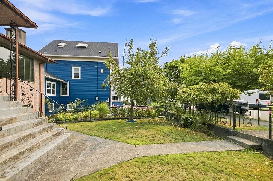 1955 Turner Street Vancouver, BC - 4