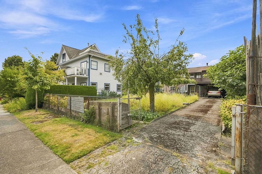 1955 Turner Street Vancouver, BC - 34